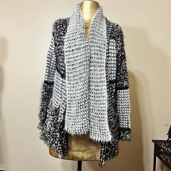 Anthropologie brand LA FEE VERTE PETITES Cardigan So soft Acrylic blend XS EUC - Picture 4 of 15